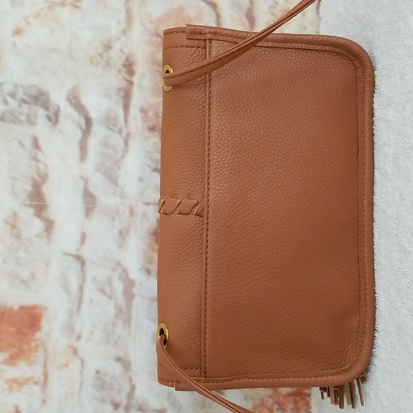 New HOBO Bramble Crossbody - Picture 6 of 16